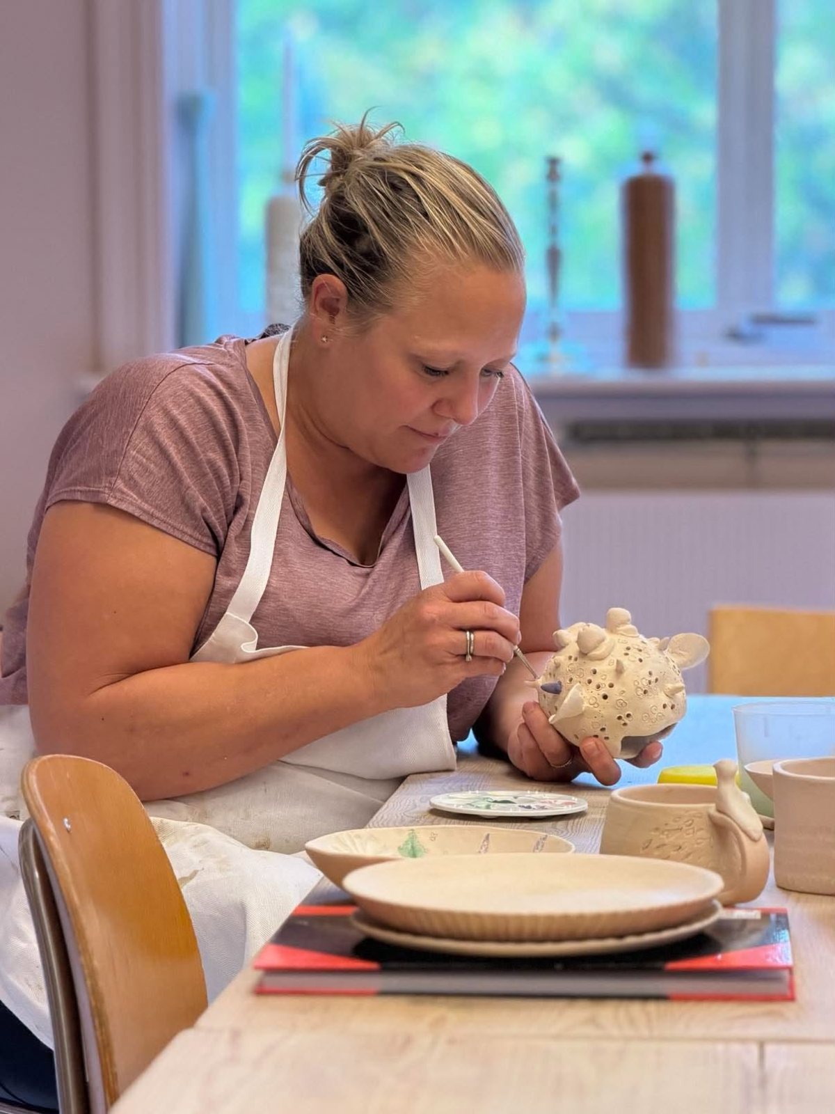 Paint on Pots: ferdigbrent keramikk som males hos Lissom Keramikk
